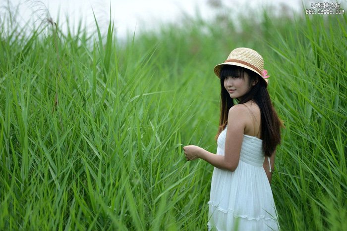 Photoshop打造唯美的秋季冷色芦苇美女图片