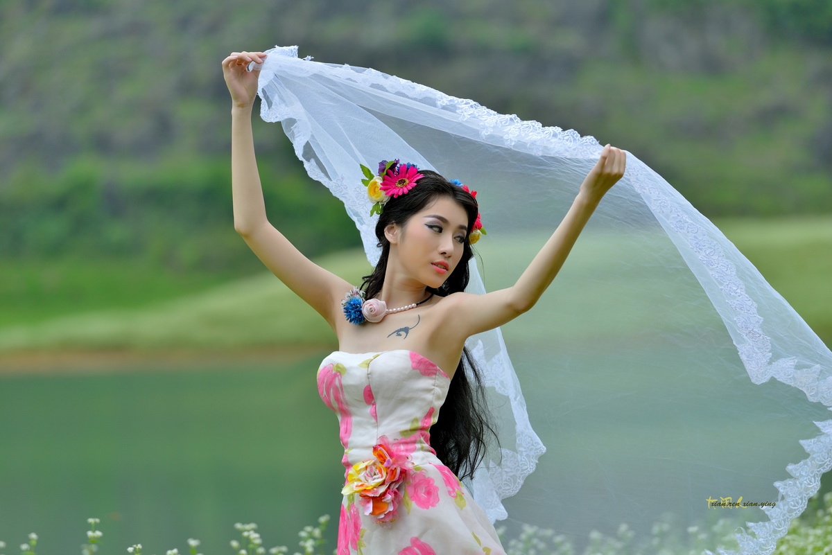 抠婚纱,抠出复杂背景半透明婚纱_www.16xx8.com