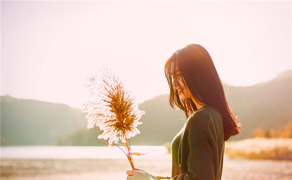 逆光效果,PS结合LR调出外景人物逆光暖色美照_www.16xx8.com