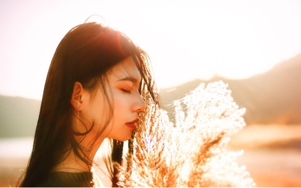 逆光效果,PS结合LR调出外景人物逆光暖色美照_www.16xx8.com