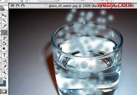 Photoshop制作水杯上的水雾气