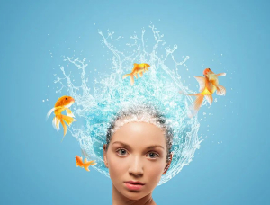 创意合成，PS给人物头发加上极度清爽的金鱼游泳效果